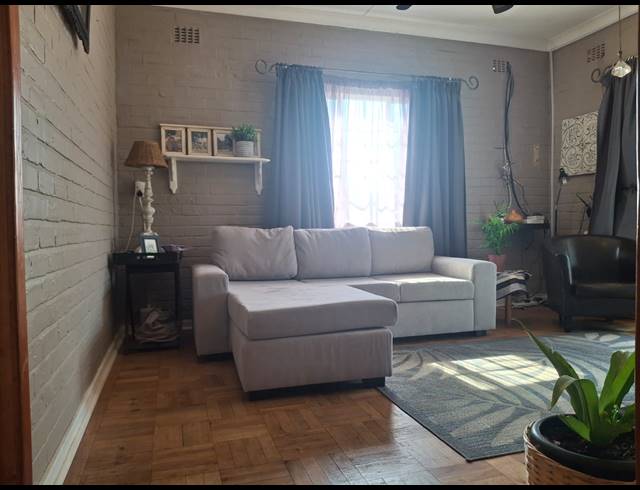 5 BEDROOM FREEHOLD FOR SALE IN CLARENDON